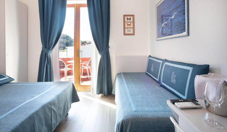 Camera Tripla Comfort con balcone