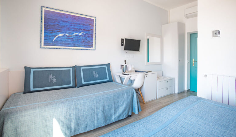 Camera Tripla Comfort con balcone