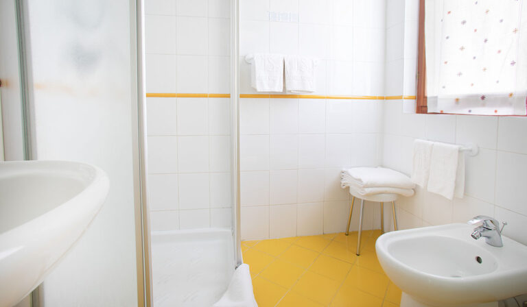 Camera Tripla Comfort con balcone e vista mare